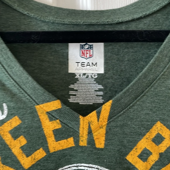 NFL 🏈 football Green Bay Packers V neck tee - Picture 3 of 5